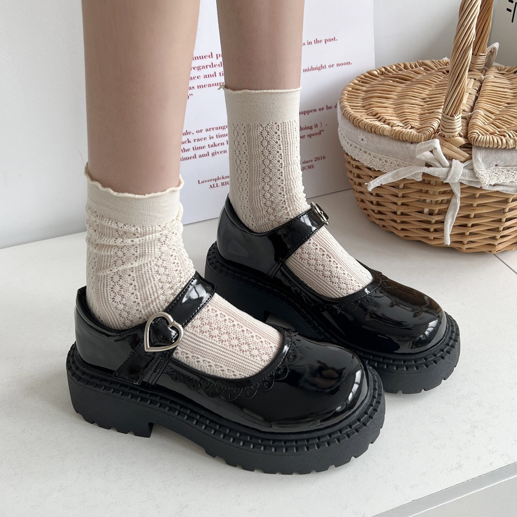 Giầy đế dày mũi tròn màu trơn phối viền xinh xắn cùng quai ngang trái tim phong cách Anh Quốc cho nữ - G62