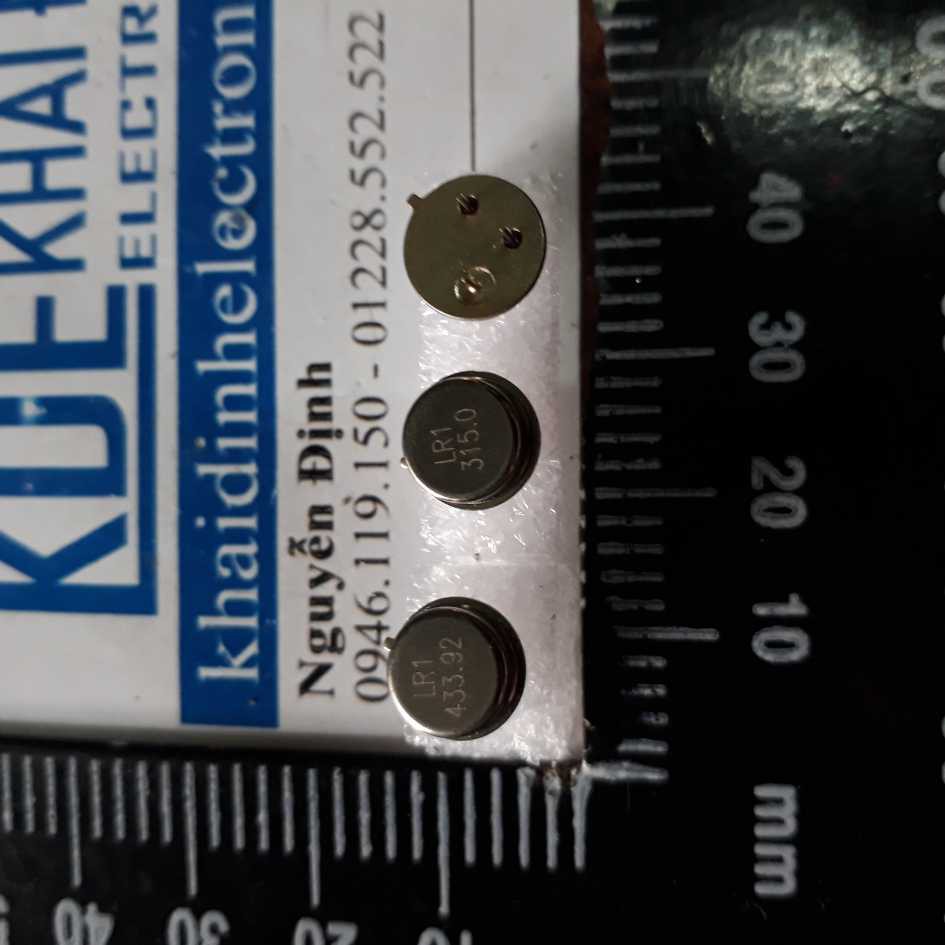 5 con Thạch anh 3 chân cắm 315MHZ 49S DIP 3P kde2183