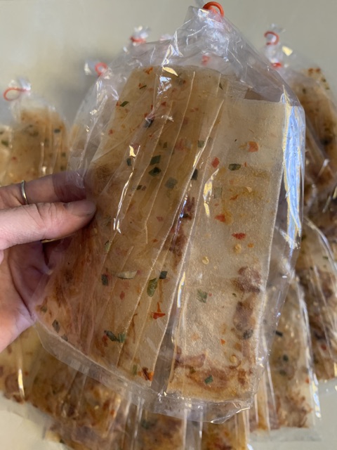 [Mã 77FMCGSALE1 giảm 10% đơn 250K] [chay] dẻo cay cuộn hành phi 6 tép/ bịch | BigBuy360 - bigbuy360.vn