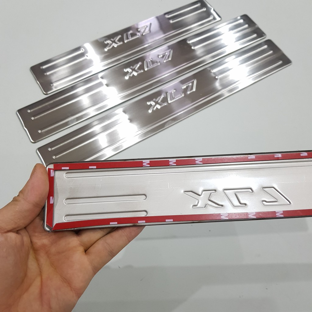 Ốp Bậc Cửa Xe Suzuki XL7 XL-7 2019 2020 2021 mẫu Inox cao cấp