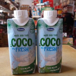 Nước dừa tươi COCO FRESH chai 330ml.
