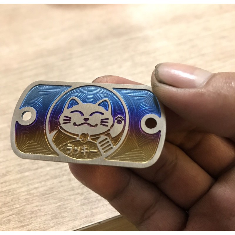 Tem nắp dầu titan cho mọi dòng xe