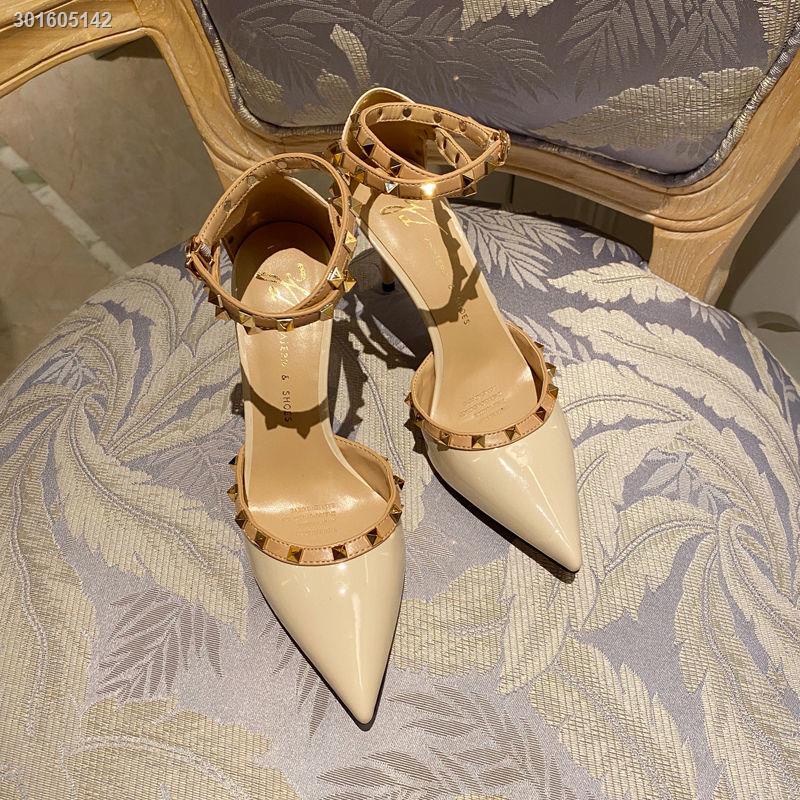 Giày cao gót mũi nhọn đính đinh tán thời trang xuân hè quyến rũ dành cho nữ 2021