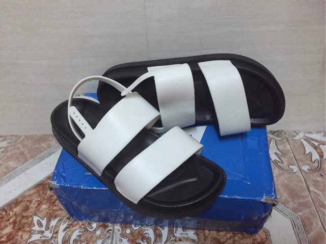 Sandal 2 quai dẻo cài khoá