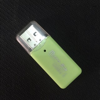 Đầu đọc thẻ nhớ nhựa