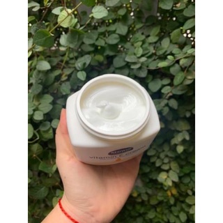 Kem dưỡng Vitamin E Redwin Úc 300g