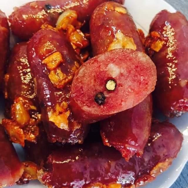 Lạp xưởng tươi