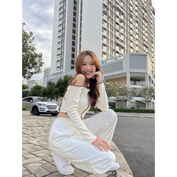 Áo croptop nữ dài tay body TOPTIFY lệch vai viền màu Tia Top A199 | BigBuy360 - bigbuy360.vn