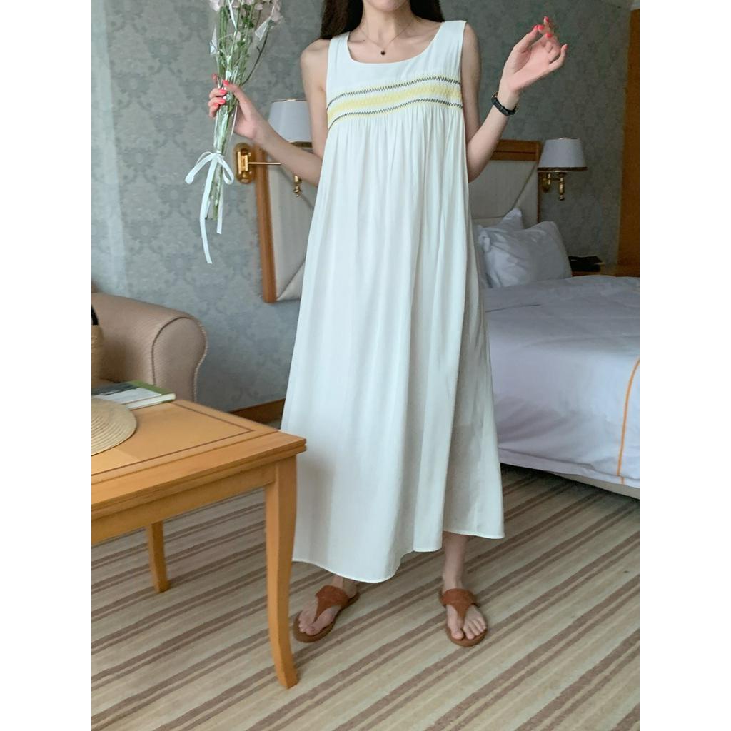 Đầm Hai Dây Thêu Họa Tiết Xinh Xắn Theo Phong Cách Kỳ Nghỉ 64098