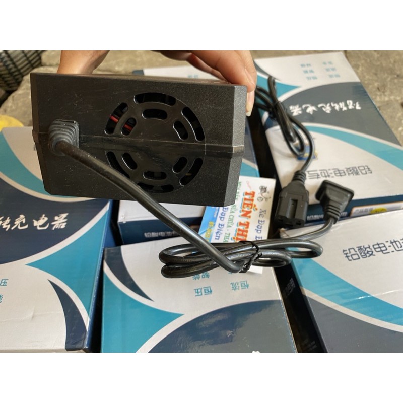 [Mã LIFEAU5SALE giảm 20k đơn 50k] Sạc 5 bình 60v-20ah