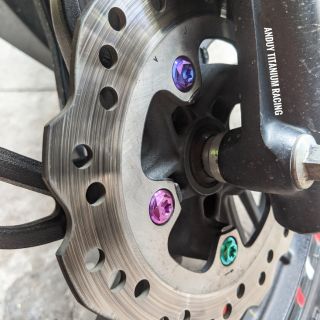 Ốc Titanium (size 6ly mẫu 3D  )