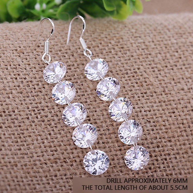 Hoa tay dáng dài đính đá thanh lịch