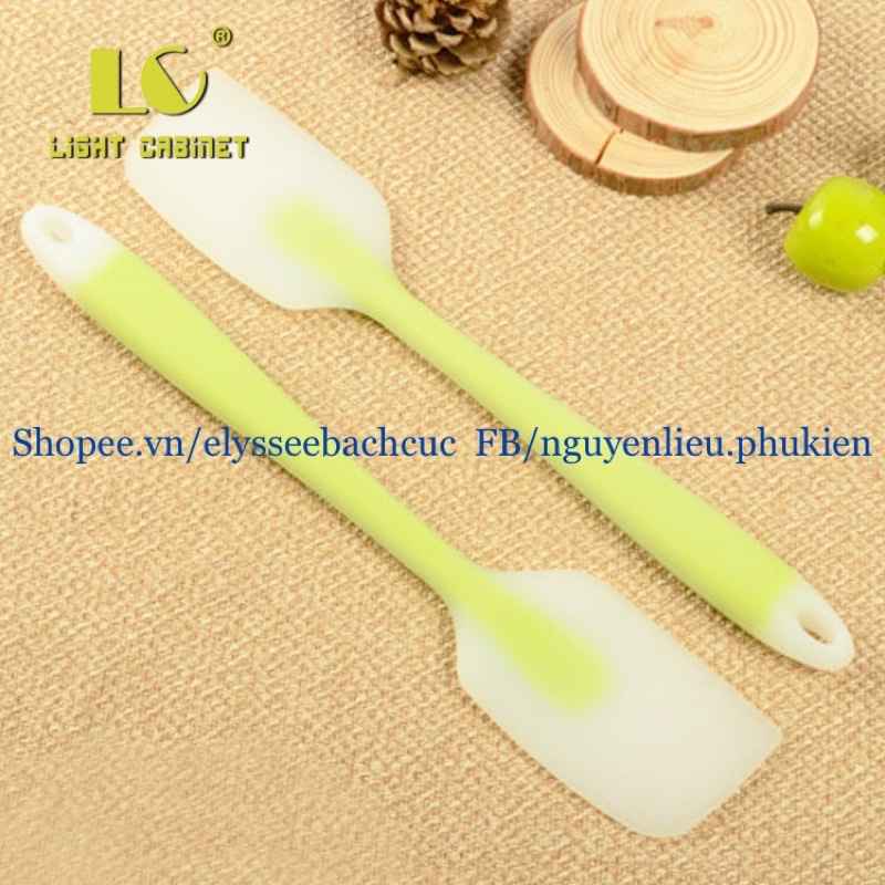 SPATULA PHỚI VÉT SILICON CÁN LIỀN