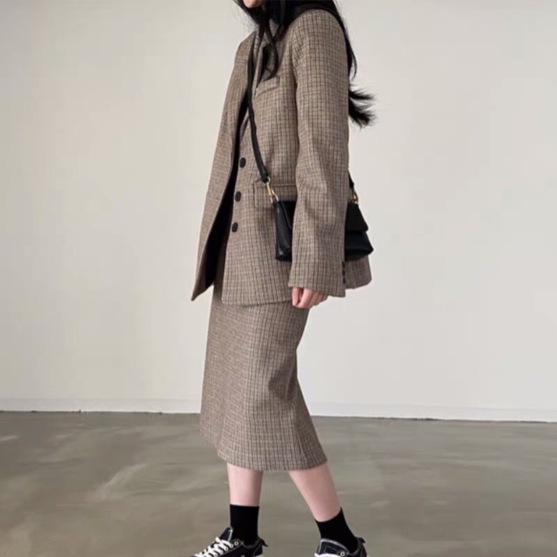 Set áo blazer caro chân váy chữ A