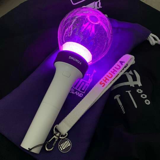 OFFICIAL LIGHTSTICK GIDLE