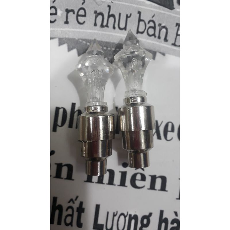 bóng đèn lắp van xe đạp xe máy oto 7 màu(giá 1 đôi)