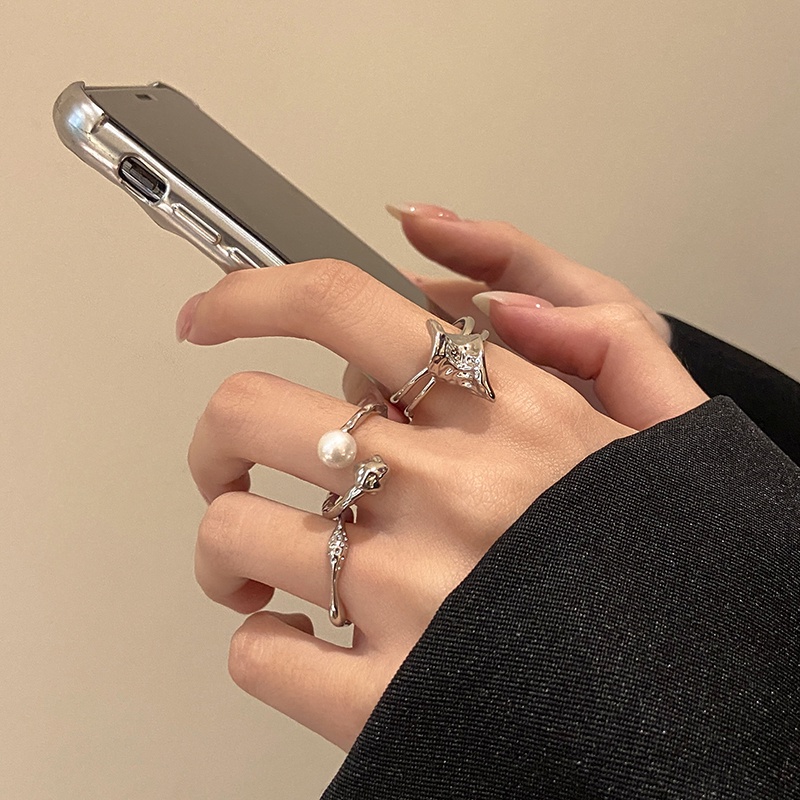 Nhẫn Thiết Kế Không Đều Sang Trọng Thời Trang