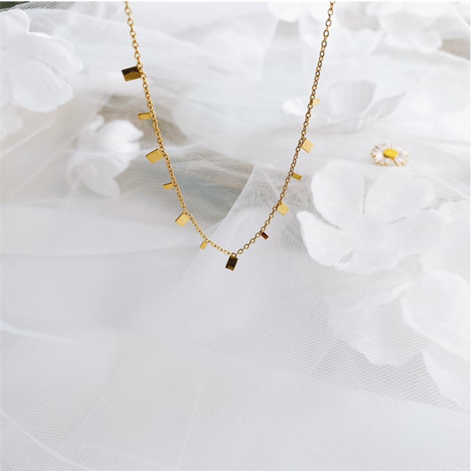 Dây chuyền titan xích phối mặt chữ nhật li ti và dây hạt ngọc không gỉ