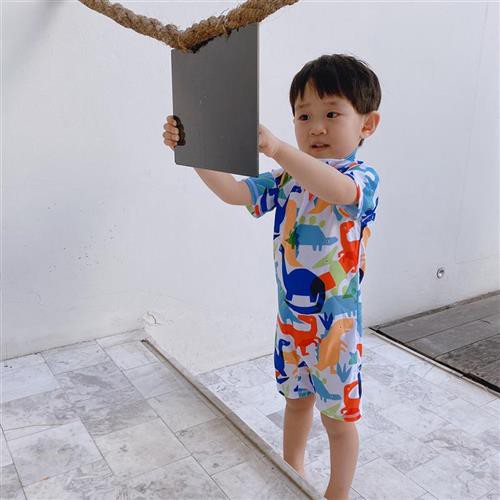 Bộ bơi đồ bơi liền khủng long nhiều màu cho bé trai 8- 25kg