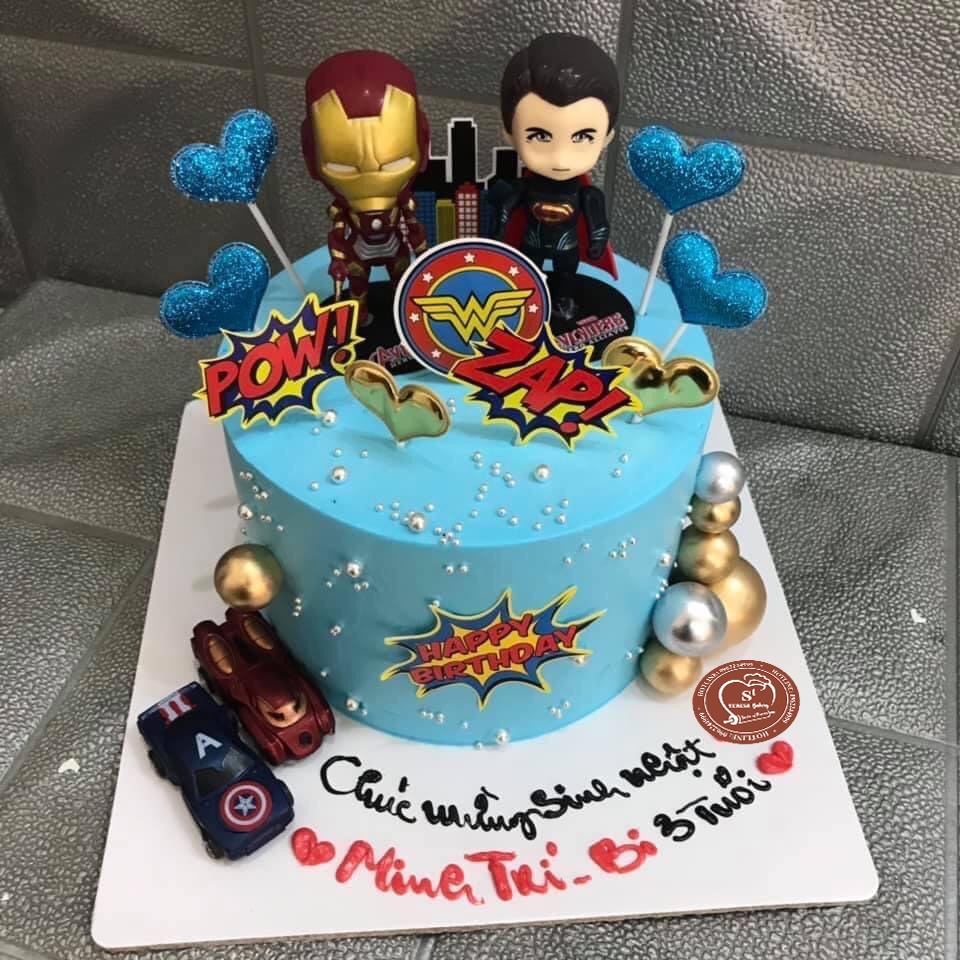 Bánh sinh nhật bé trai siêu nhân người nhện, oto