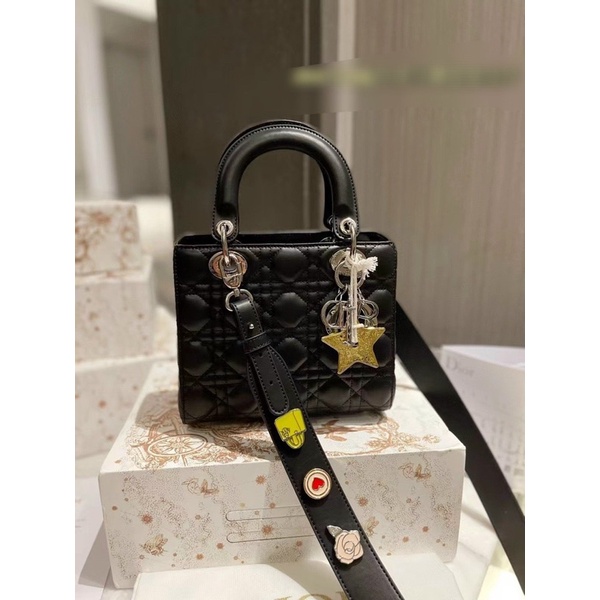 Túi CD Lady dây charm phụ kiện
