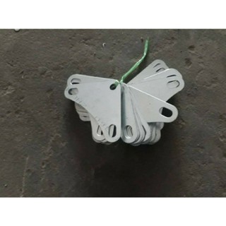 Ke góc lắp kệ sắt v lỗ 3 cái