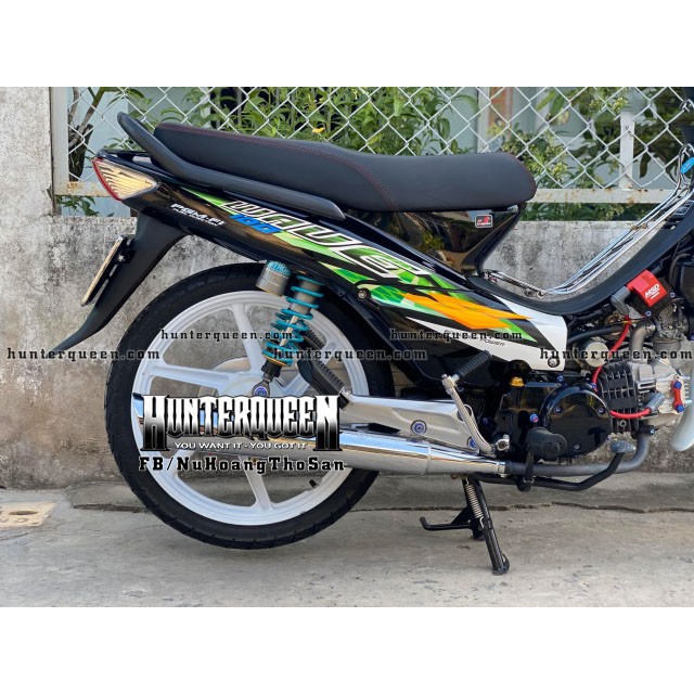 WAVE nhỏ độ đen trắng đơn giản. Tem rời chất liệu cao cấp, bền, không bay màu