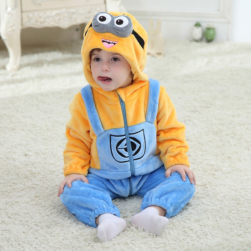 Đồ ngủ kiểu kigurumi hóa trang thành nhân vật hoạt họa minion đáng yêu cho bé dịp halloween