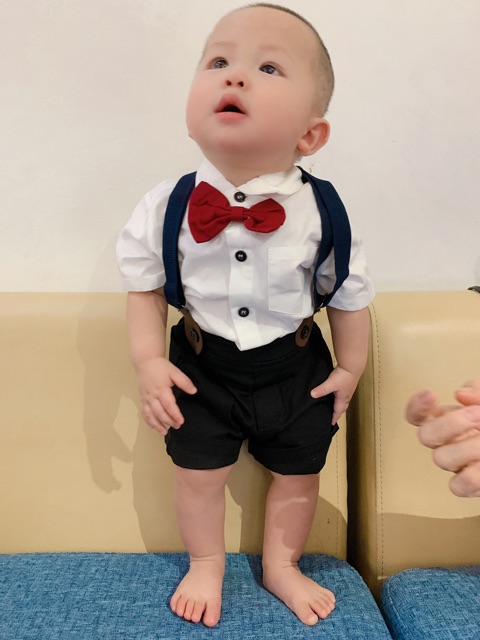 Set 4 chi tiết áo trắng quần đen( hàng sale ko đổi trả)