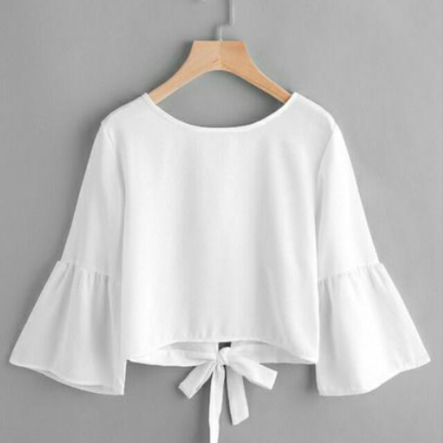 Áo croptop trẻ trung, năng động