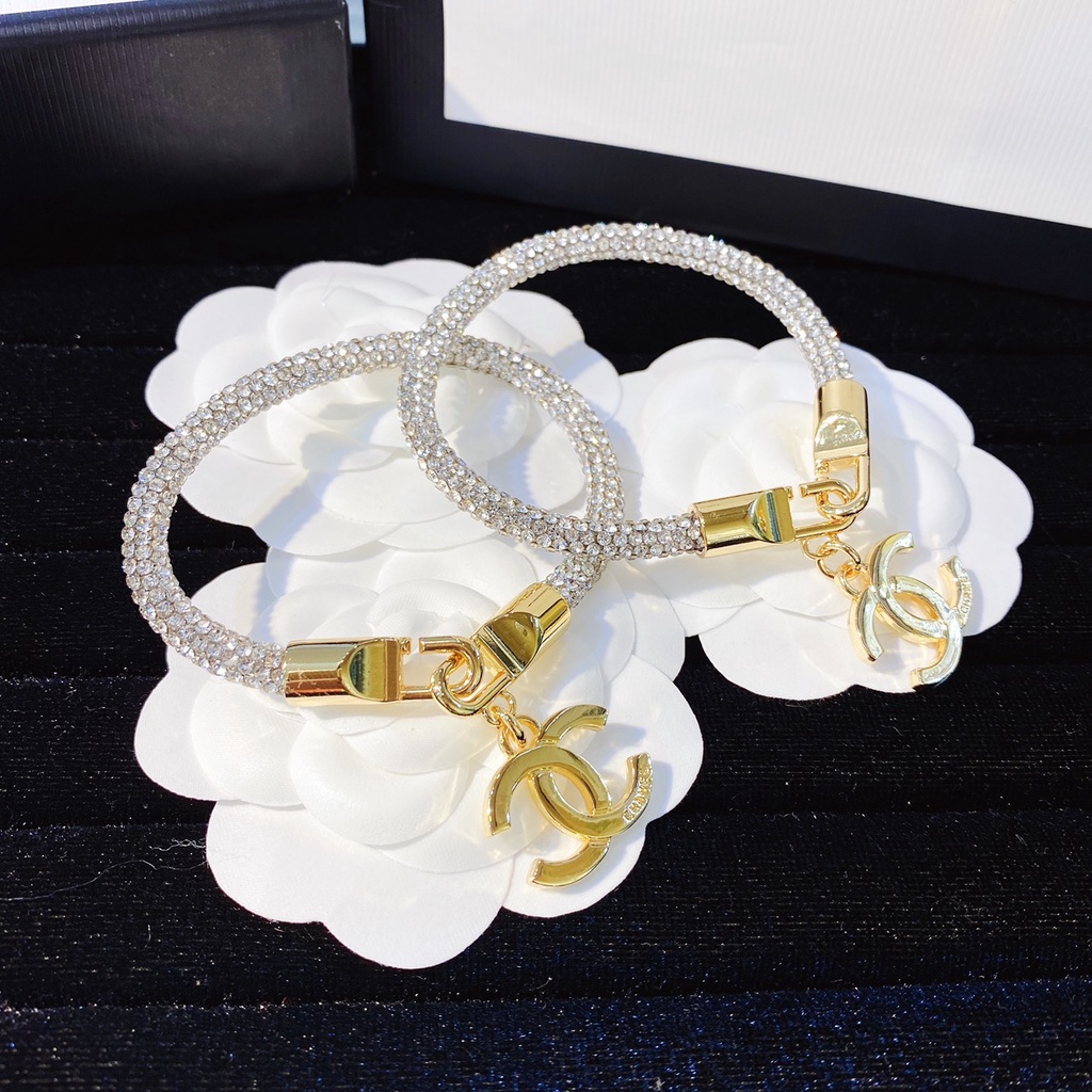 Vòng tay nữ đính đá móc khoá và logo cao cấp Ròm House phụ kiện lắc tay trang sức thời trang đẹp sang chảnh