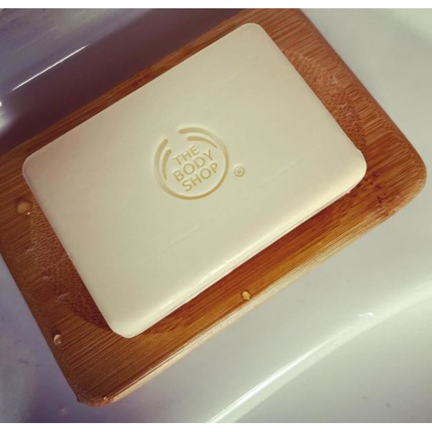 Xà phòng tắm làm sạch dưỡng da The Body Shop Soap 100g
