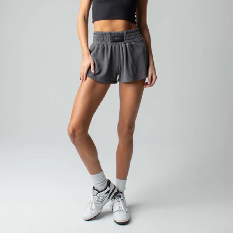 Quần Short Boxing nữ hãng TA.LENT.LESS dư xịn, bị cắt tag size XS, S