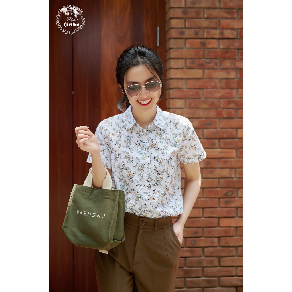 Áo LEA - Sơ Mi LÁ IN HOA Thô Lụa Nhật Màu Trắng Hoa Xanh Mát Mềm Mịn Size 38-72kg