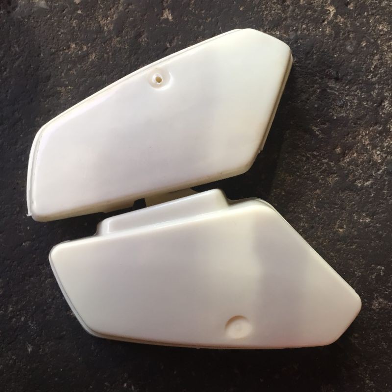 Trọn bộ nhựa cốp xe custom honda 82