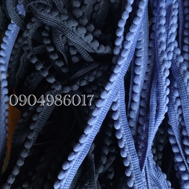 Cuộn dây pom pom trang trí