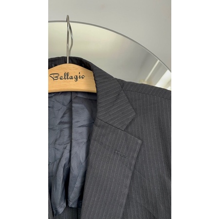 Blazer có đệm vai đứng form formal