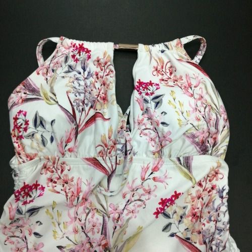 Đồ bơi nữ Antonio Melani cổ yếm trắng in hoa hồng AM319218 ( TH8952 ) | BigBuy360 - bigbuy360.vn