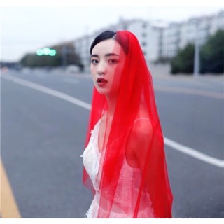 voan cô dâu đỏ lúp cài tóc cô dâu