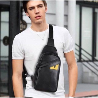 Túi chéo fendi korea