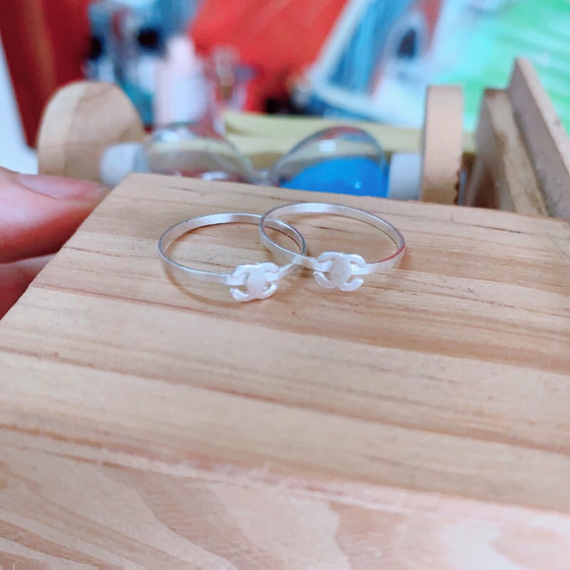 nhẫn nữ bạc ta. giảm giá cực sốc, bán hàng không nợi nhuận để nấy tương tác.