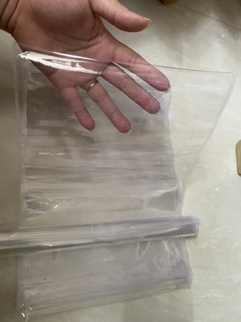 Bọc plastic cho sách