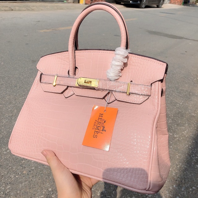 Túi hm hồng vân rắn sz 30 đầy đủ phụ kiện . Có sẵn