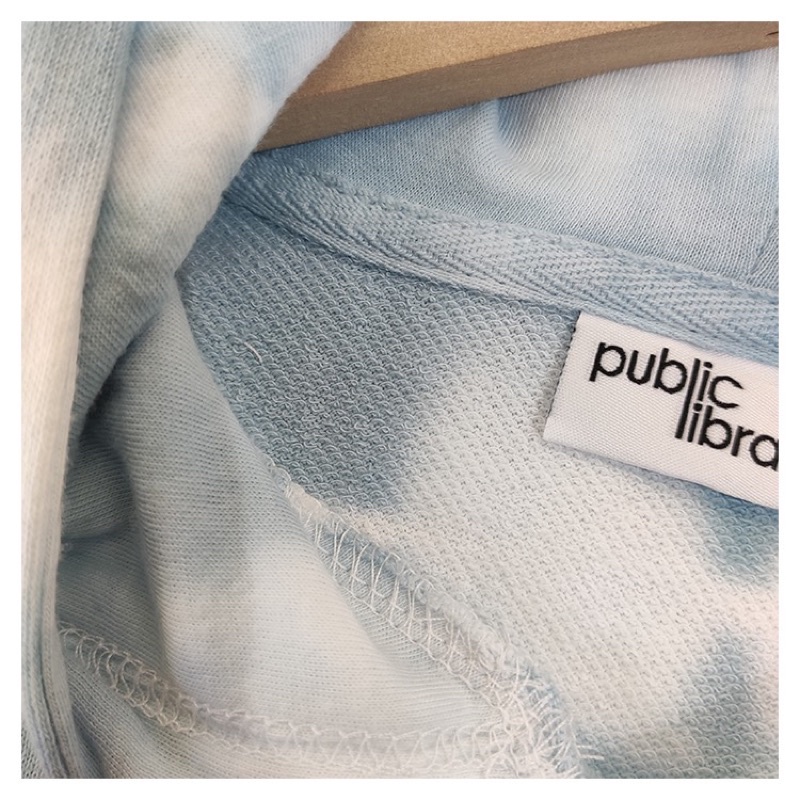 Áo Malibu Crop Hoodie publiclibrary hàng XK
