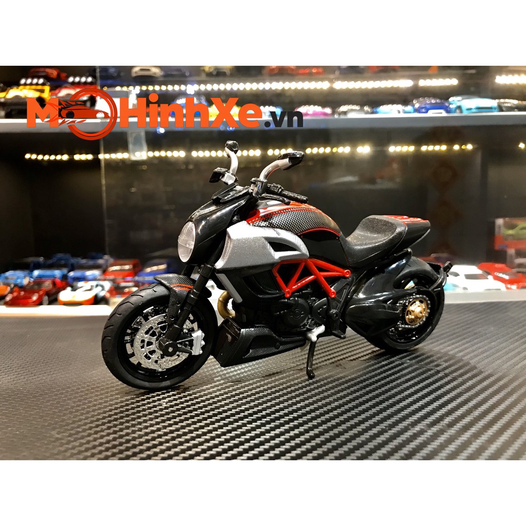 MÔ HÌNH XE DUCATI DIAVEL CARBON 1:12 HÃNG KHÁC