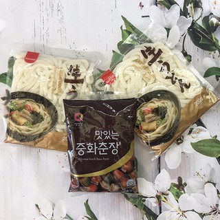 COMBO 2 MÌ TƯƠI UDON + 250g SỐT TƯƠNG ĐEN