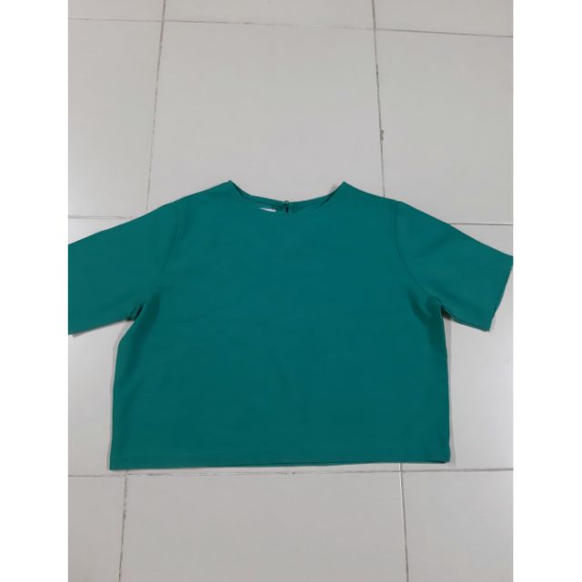 ÁO CROPTOP MÀU XANH LÁ CÂY CHẤT VẢI ÔM FORM THỜI TRANG CHUẨN ĐẸP