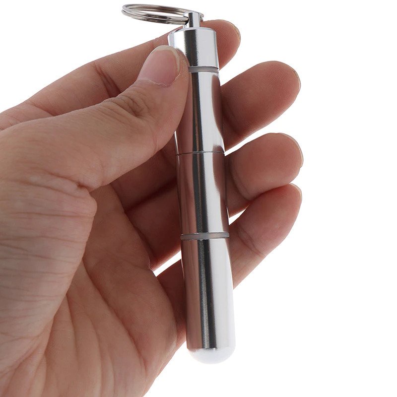 Dụng cụ lấy ráy tai có đèn an toàn cho bé