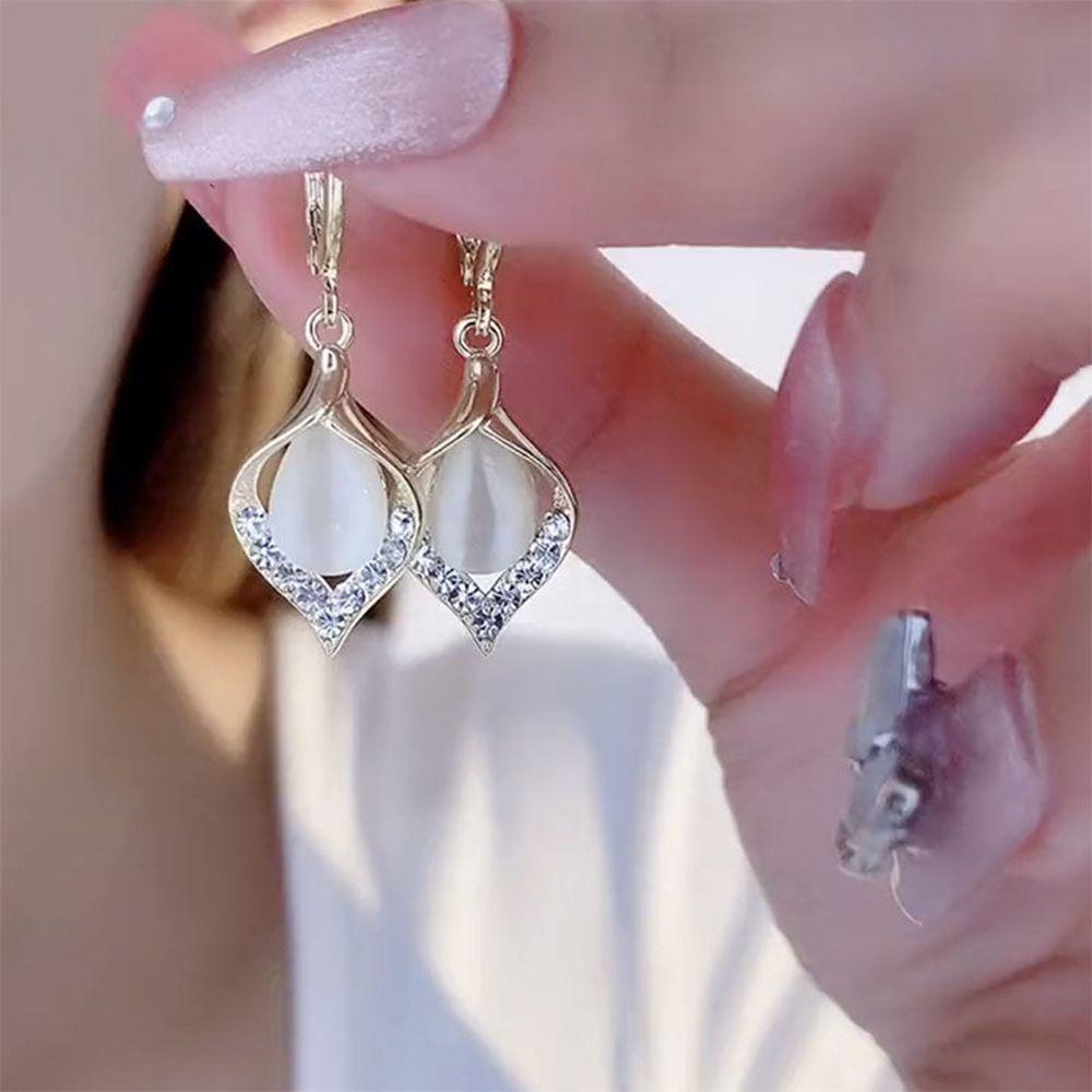Hoa Tai Dáng Dài Đính Đá Opal Lấp Lánh Sang Trọng