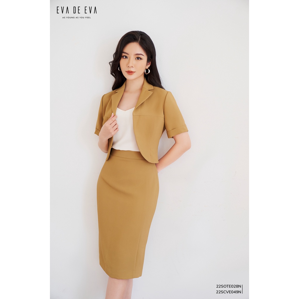 Áo blazer nữ tay ngắn dáng croptop Eva de Eva 22SOTE028N